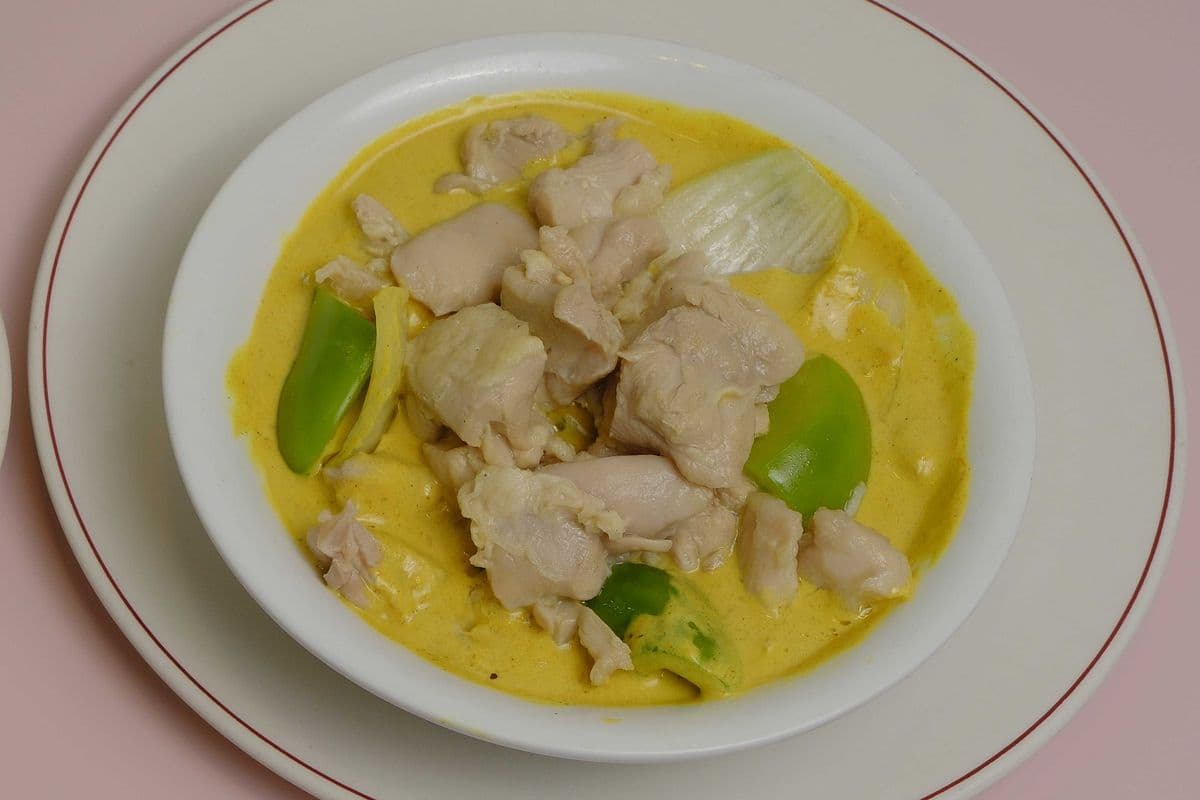 M2 - Curry Boneless Chicken 咖喱雞