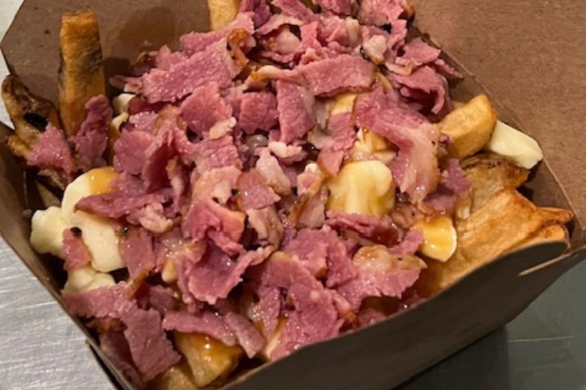 Small Montreal Style Smoked Meat Poutine