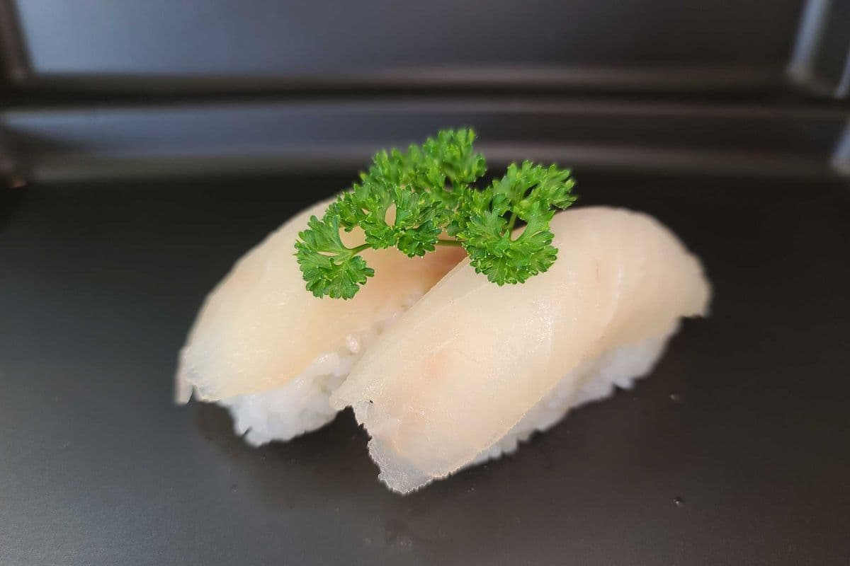 39. Snapper Nigiris (2 pcs)