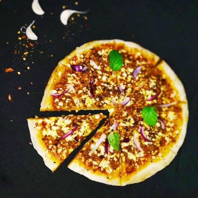 12" Chicken Kheema Pizza
