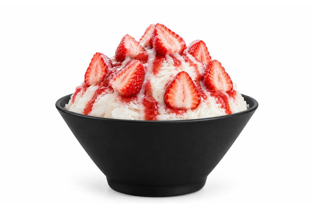 Strawberry Bingsu (Bowl Size)