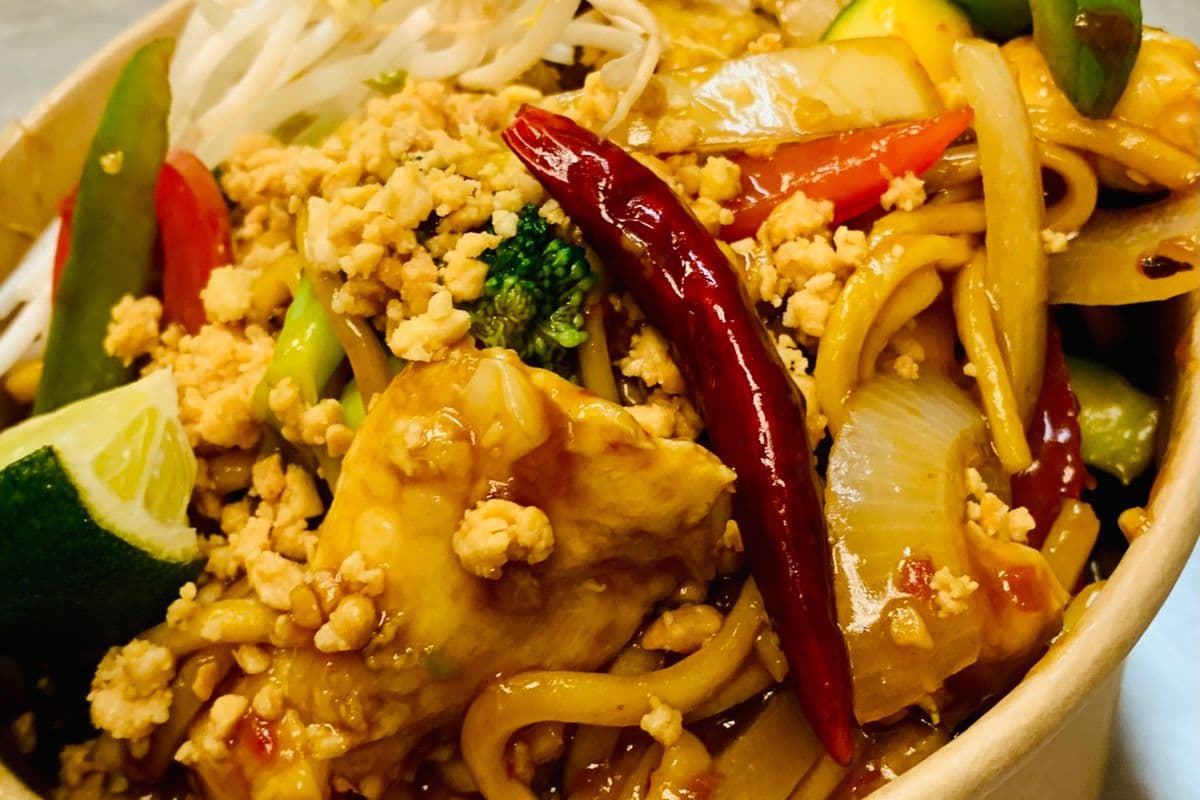Kungpao Chicken Noodle Bowl