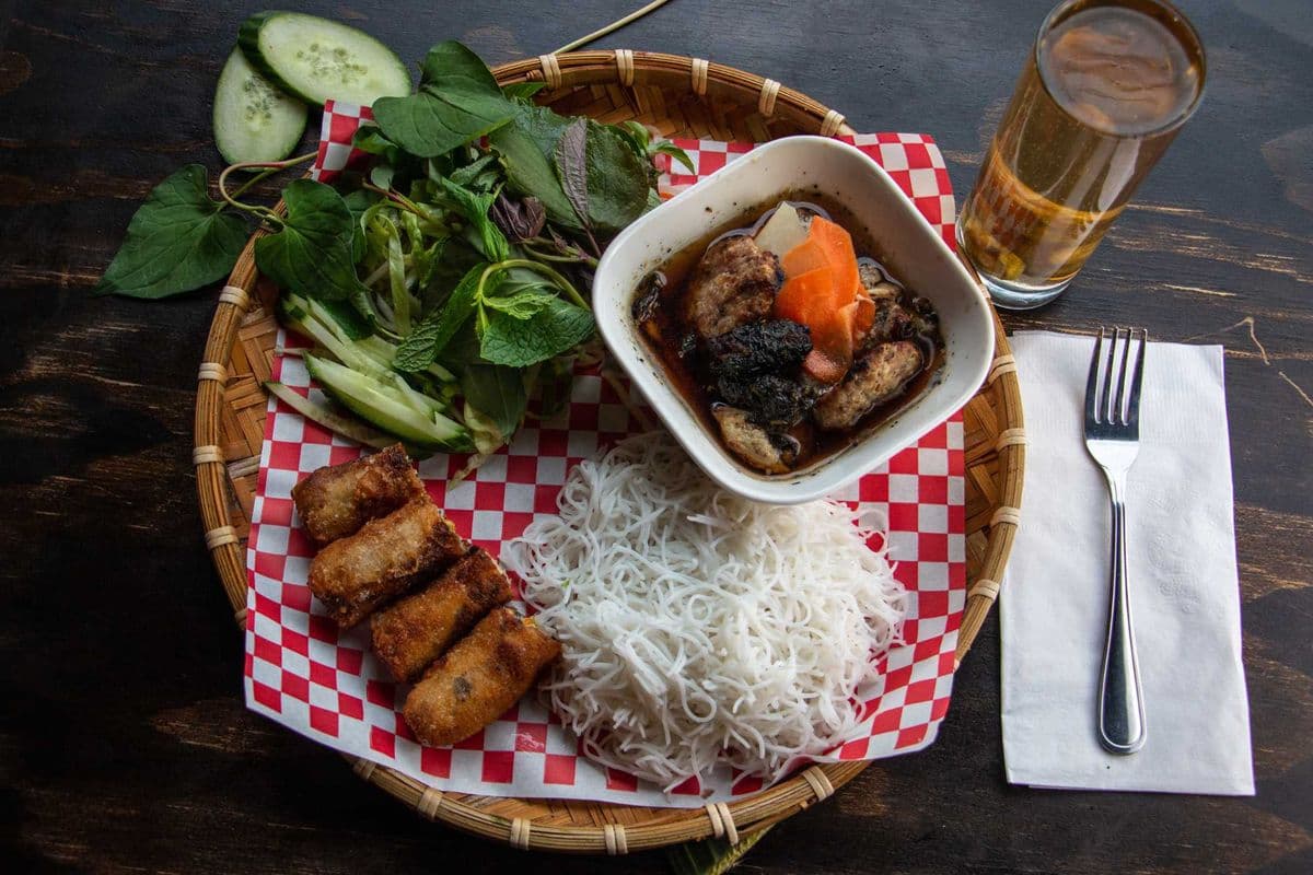 S05. Hanoi’s Signature Vermicelli