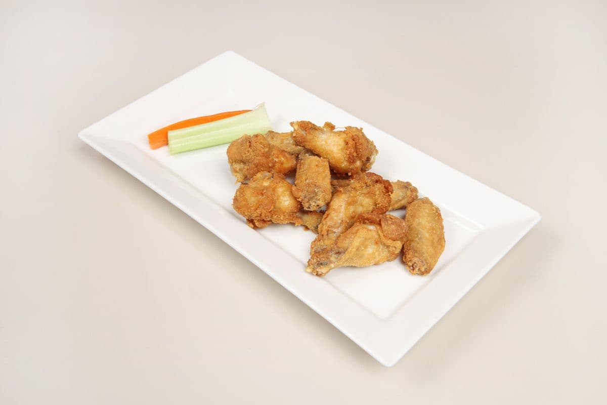 Wings (18 pcs), Veggies and Dip