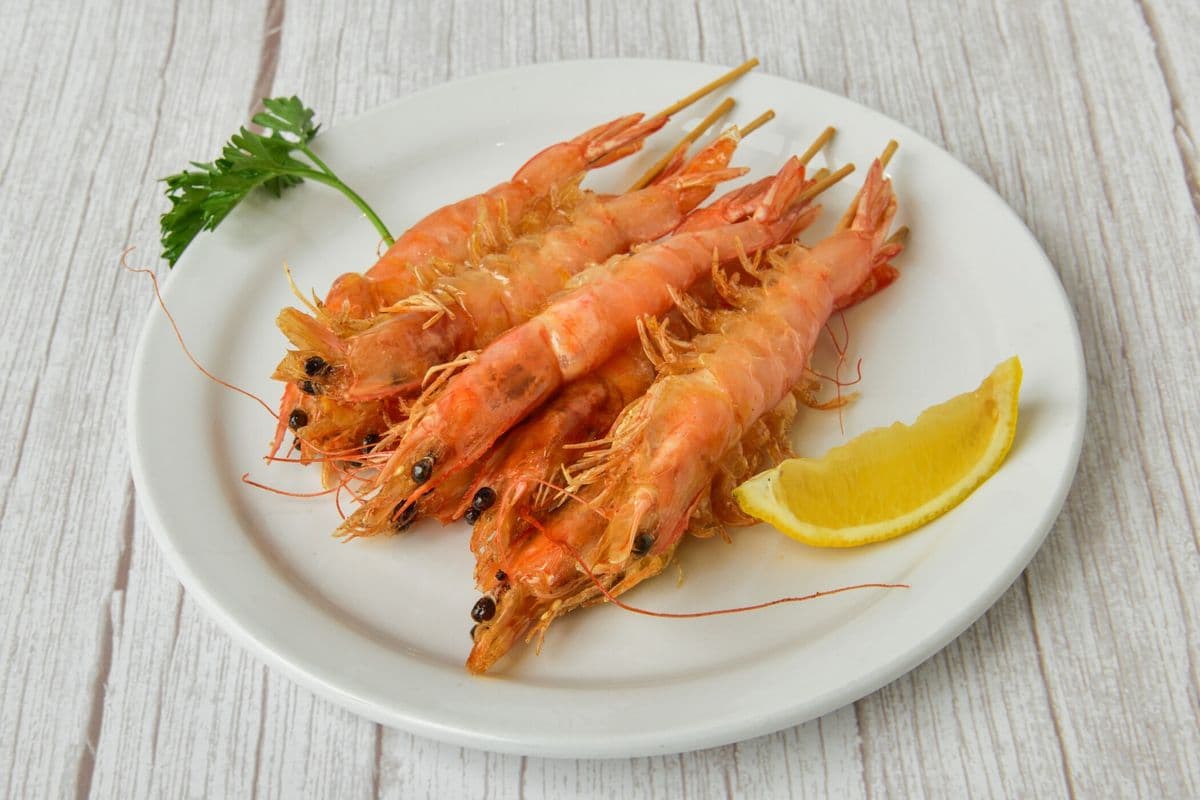 C17. Pepper and Salted Shrimp Skewers (6 pcs)