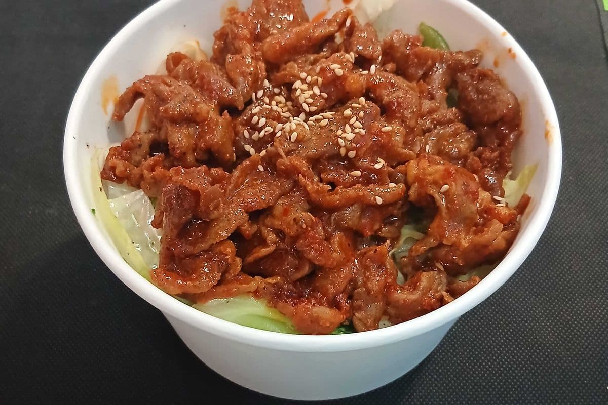 Spicy Pork Cup Bap(Don Buri) (650 Cal)