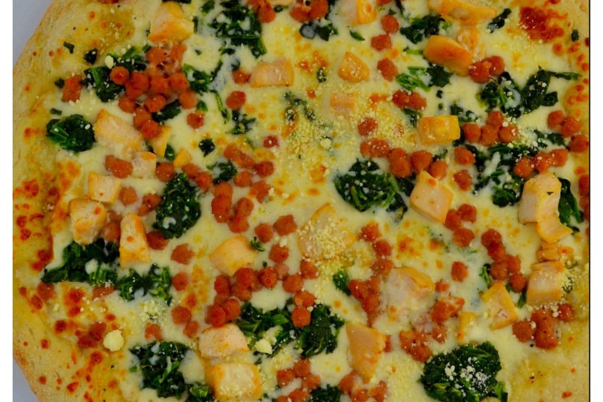 Large Chicken Caesar Pizza