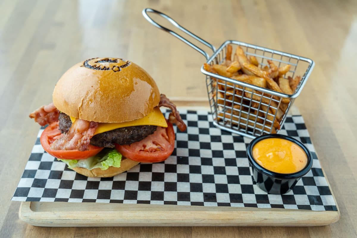 Deluxe burger