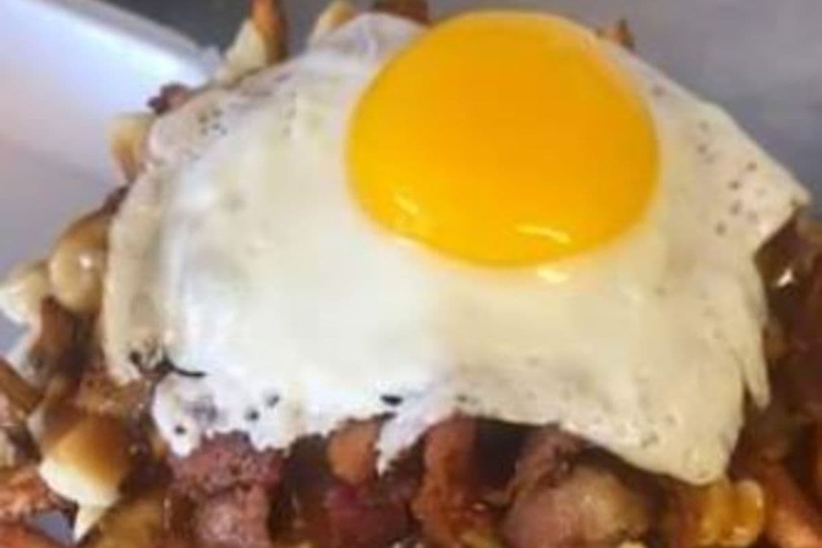 $15 Lunch Deal - Bistro High End Late Night Breakfast Poutine