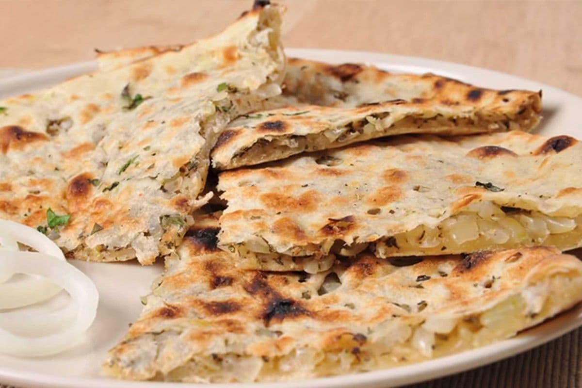 Onion Kulcha Naan (1 pc)