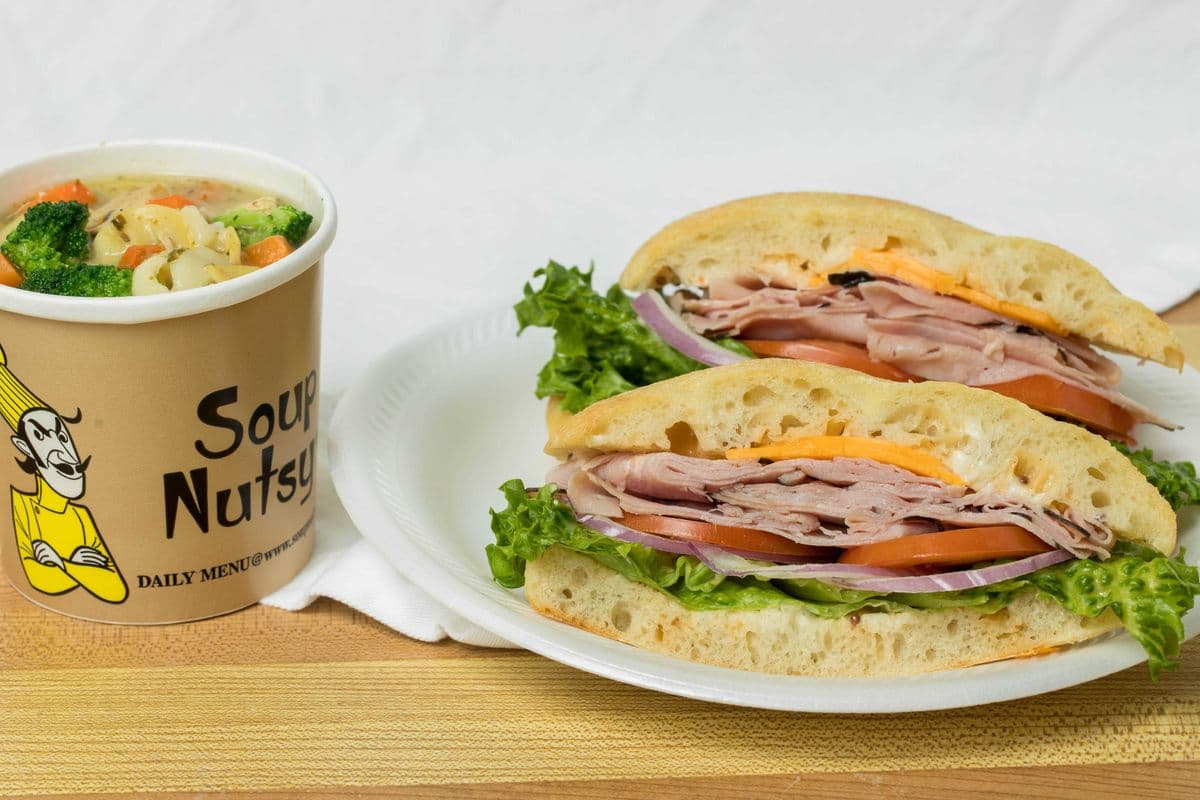 Old Fashioned Chunky Chicken Noodle Soup Combo