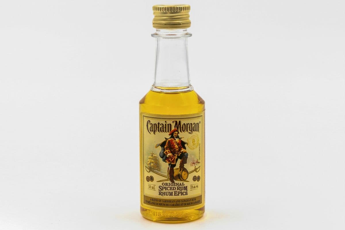 Captain Morgan Spiced Rum (1 x 50 ml)