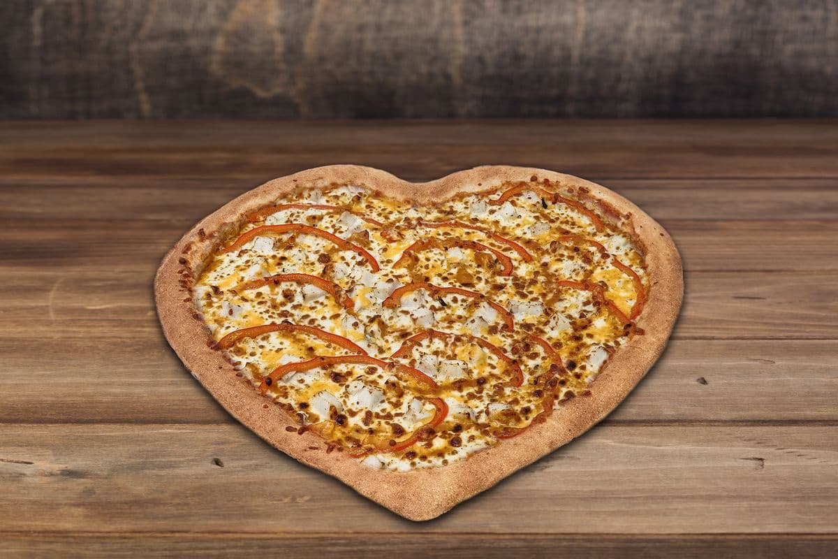 HEART Pizza Pan 16" Butter Chicken Feast
