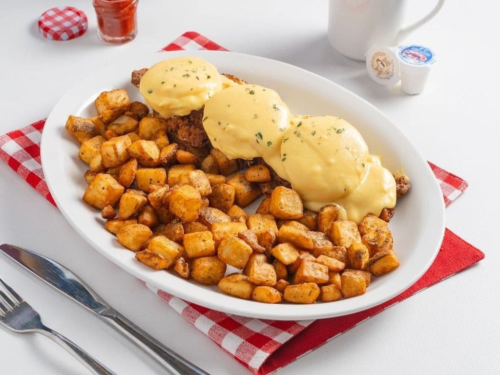 Fried Chicken Benedict*