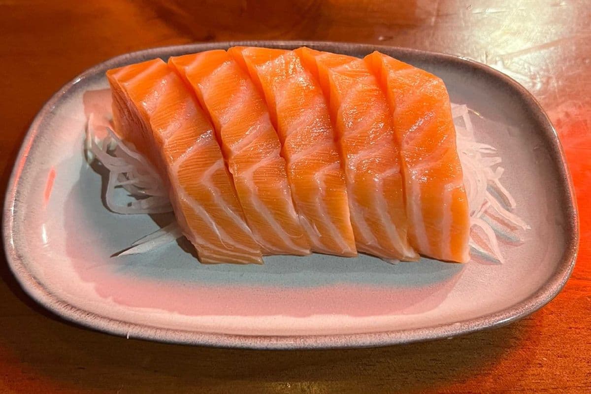 Salmon Sashimi (Half)