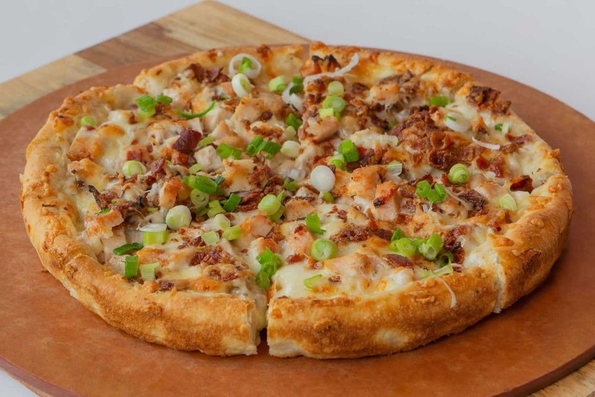 GF Chicken Alfredo Pizza