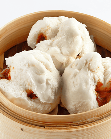 4. Steamed BBQ Pork Buns 4. 蠔皇叉燒包