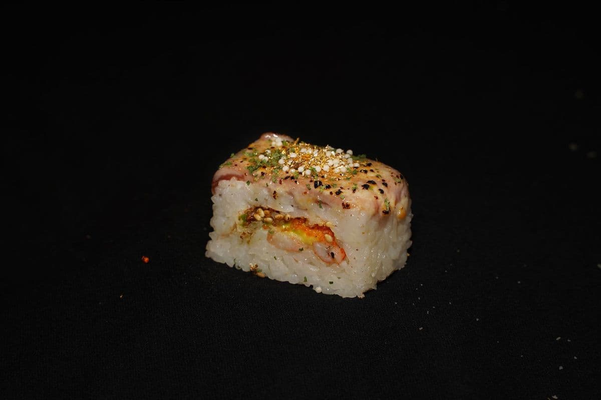 Salmon (8 pcs)