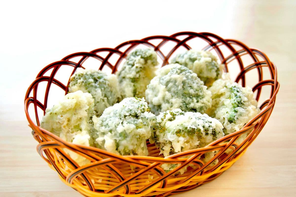 18. Broccoli Tempura (8 pcs)