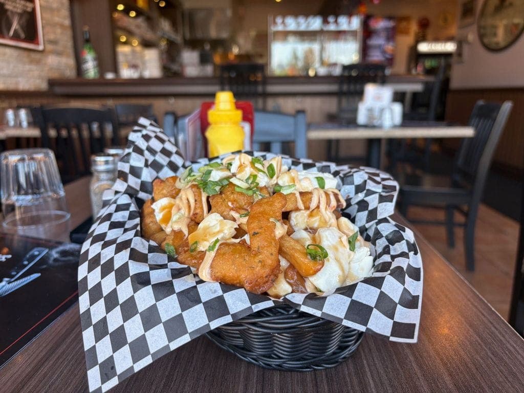 POUTINE PÉTALE D'OIGNON
