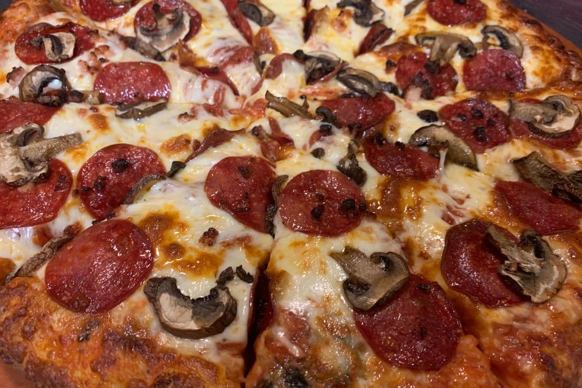 Medium Canadian Pizza