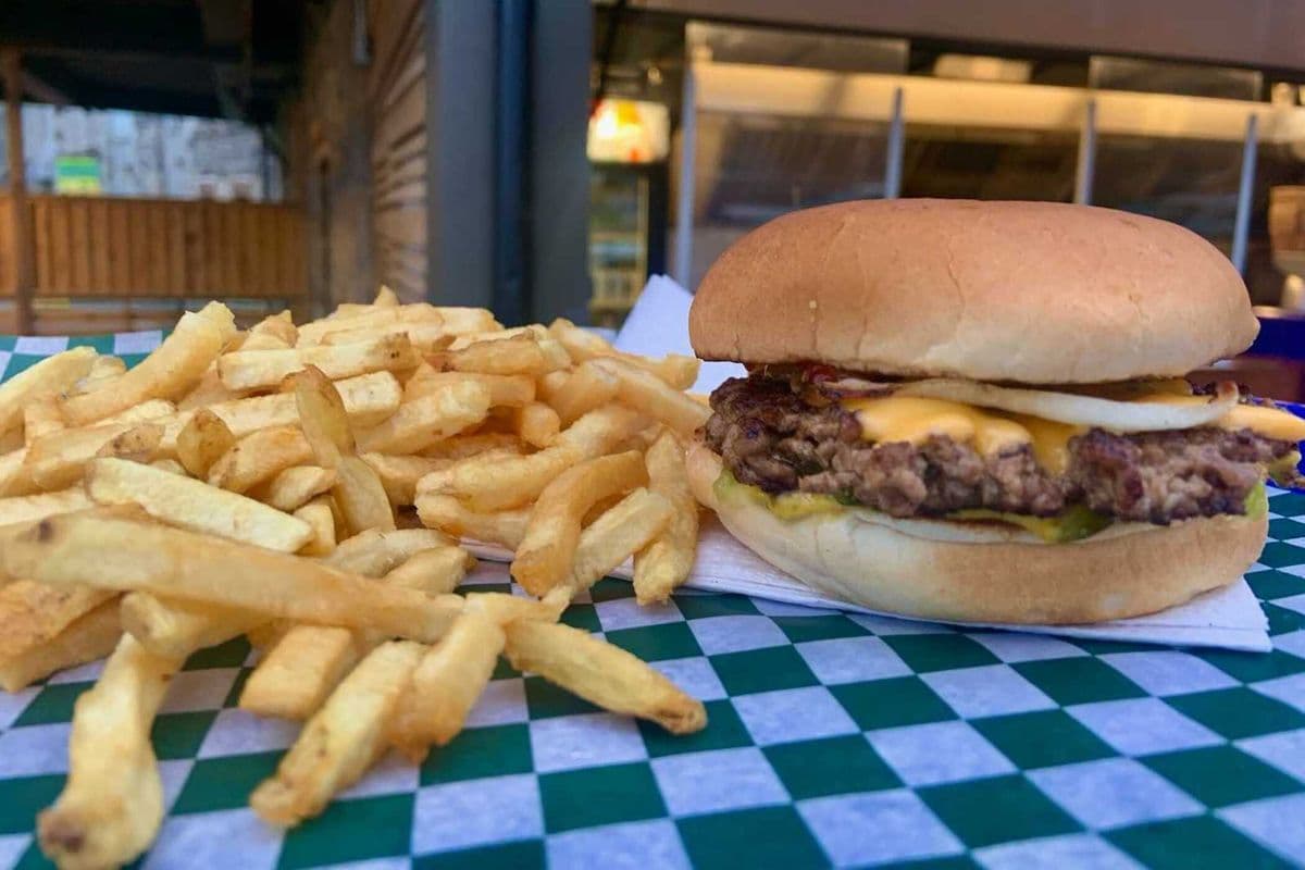 Classic Cheeseburger