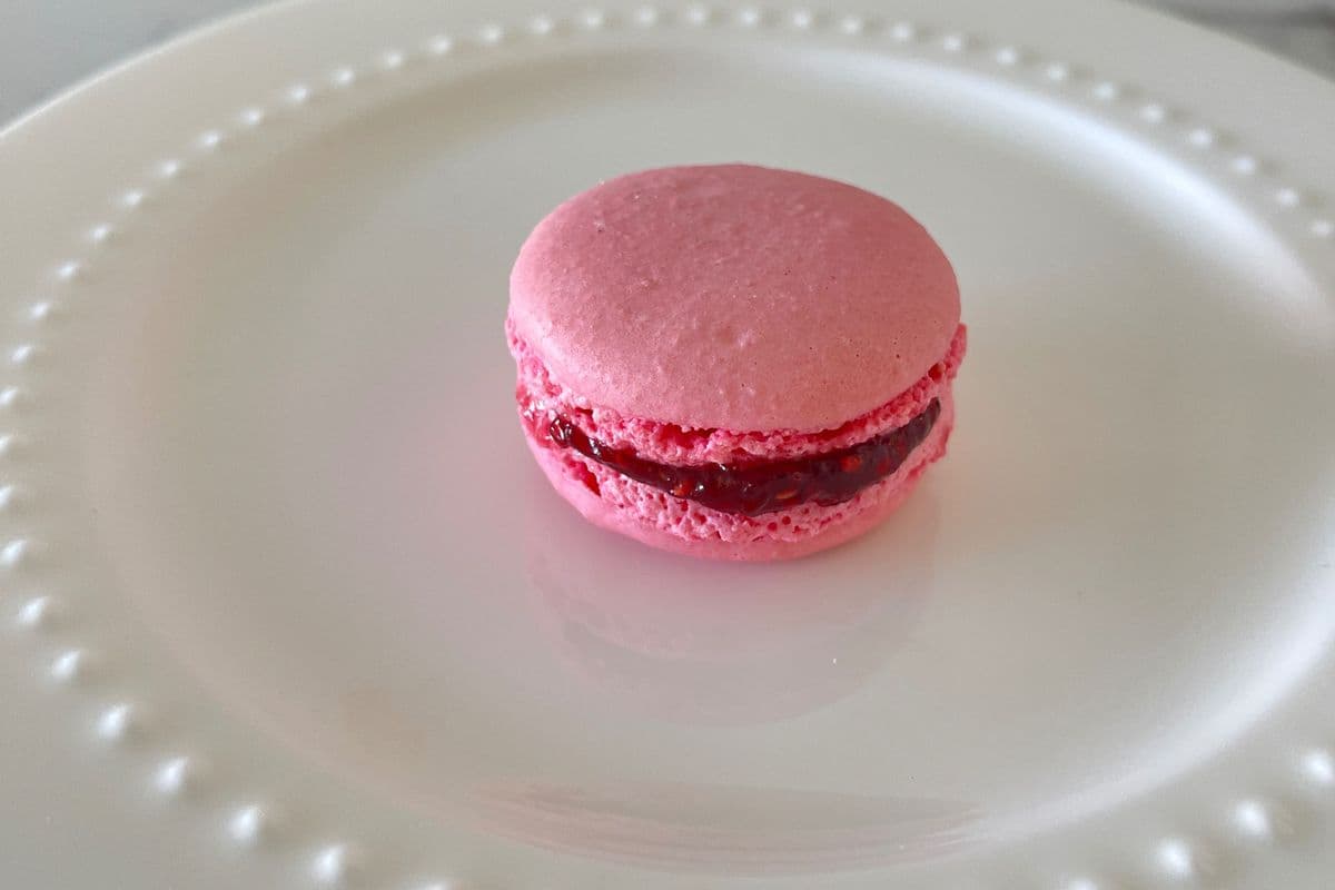 Raspberry Macaron