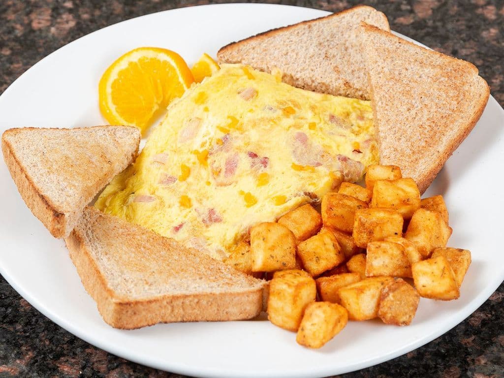 Bacon & Cheddar omelette