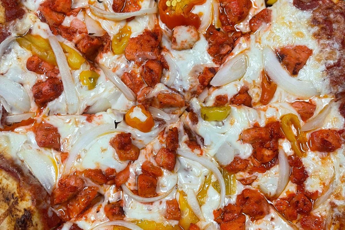 Tandoori Paneer Pizza (Tandoori Chicken)