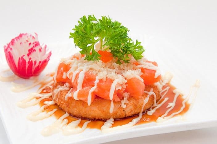 Sushi Pizza de Saumon(1mc)/Salmon Pizza (1pc)