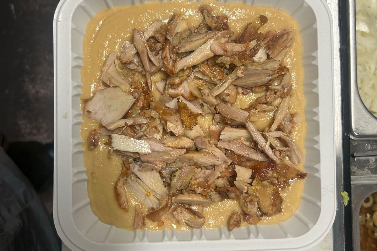 Hummus with Chicken ( large )