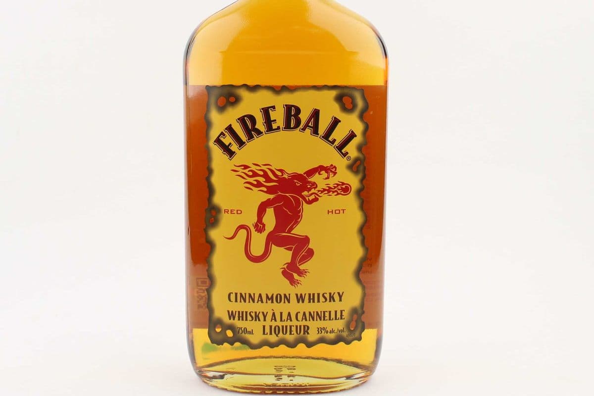 Fireball Cinnamon Whisky 750ml (1 x 750ml)