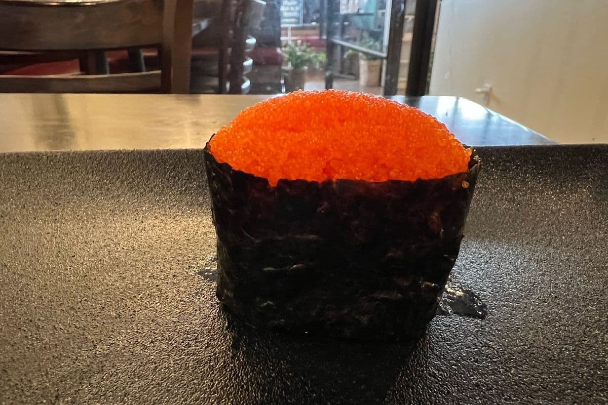 Tobiko Nigiri (1 pc)