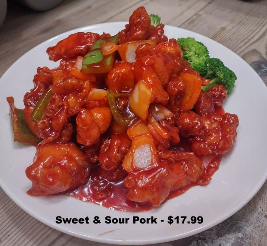 Sweet & Sour Pork w. Pineapple / 菠萝咕噜肉