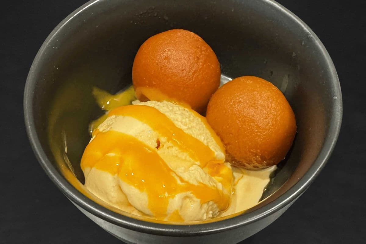 Gulab Jamun 2pc with scoop of icecream