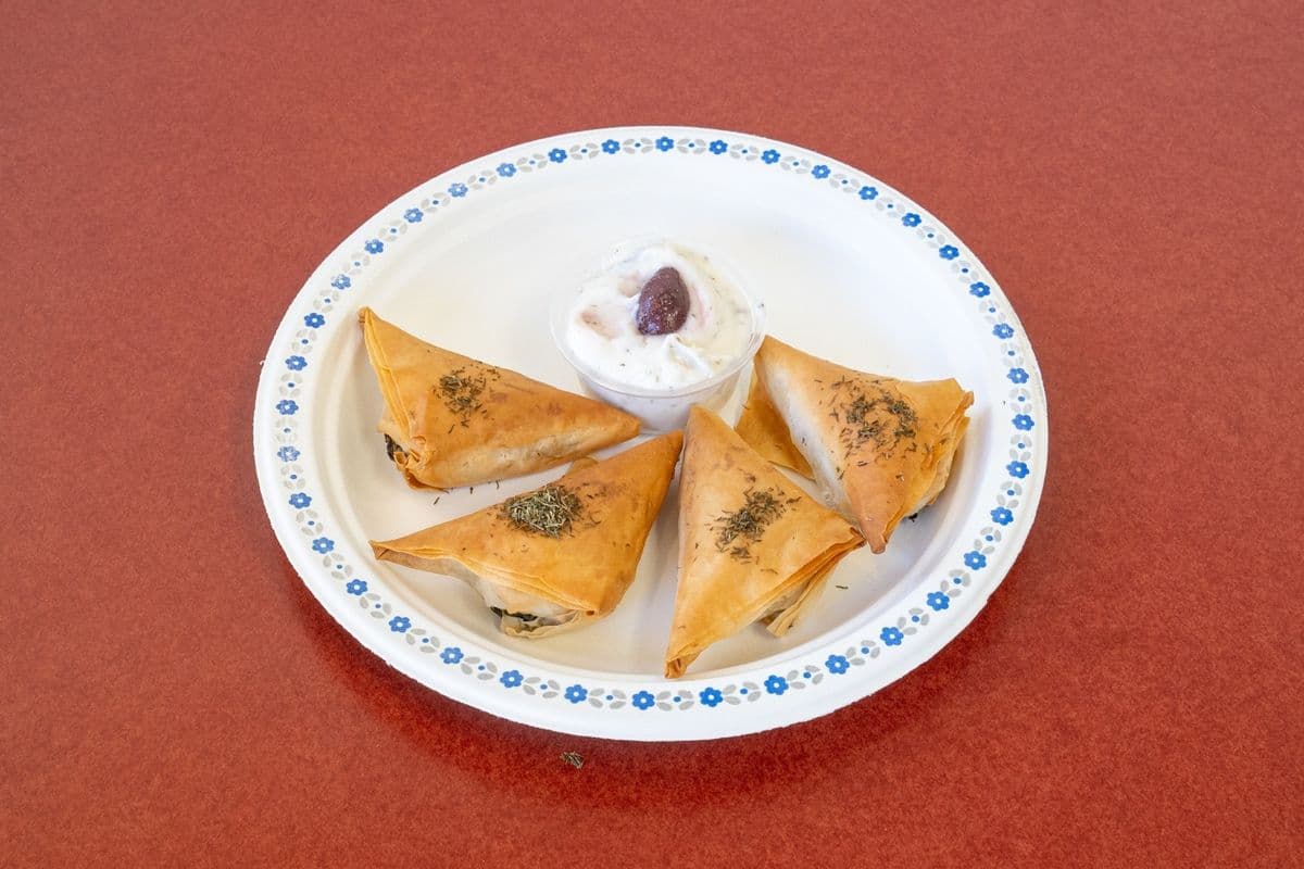 Spinach Pie (4 pcs with Tzatziki)