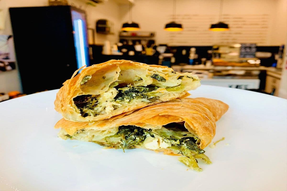 Spanakopita (200 gr) - Traditional Phyllo Spinach & Greek Cheese pie (200gr)