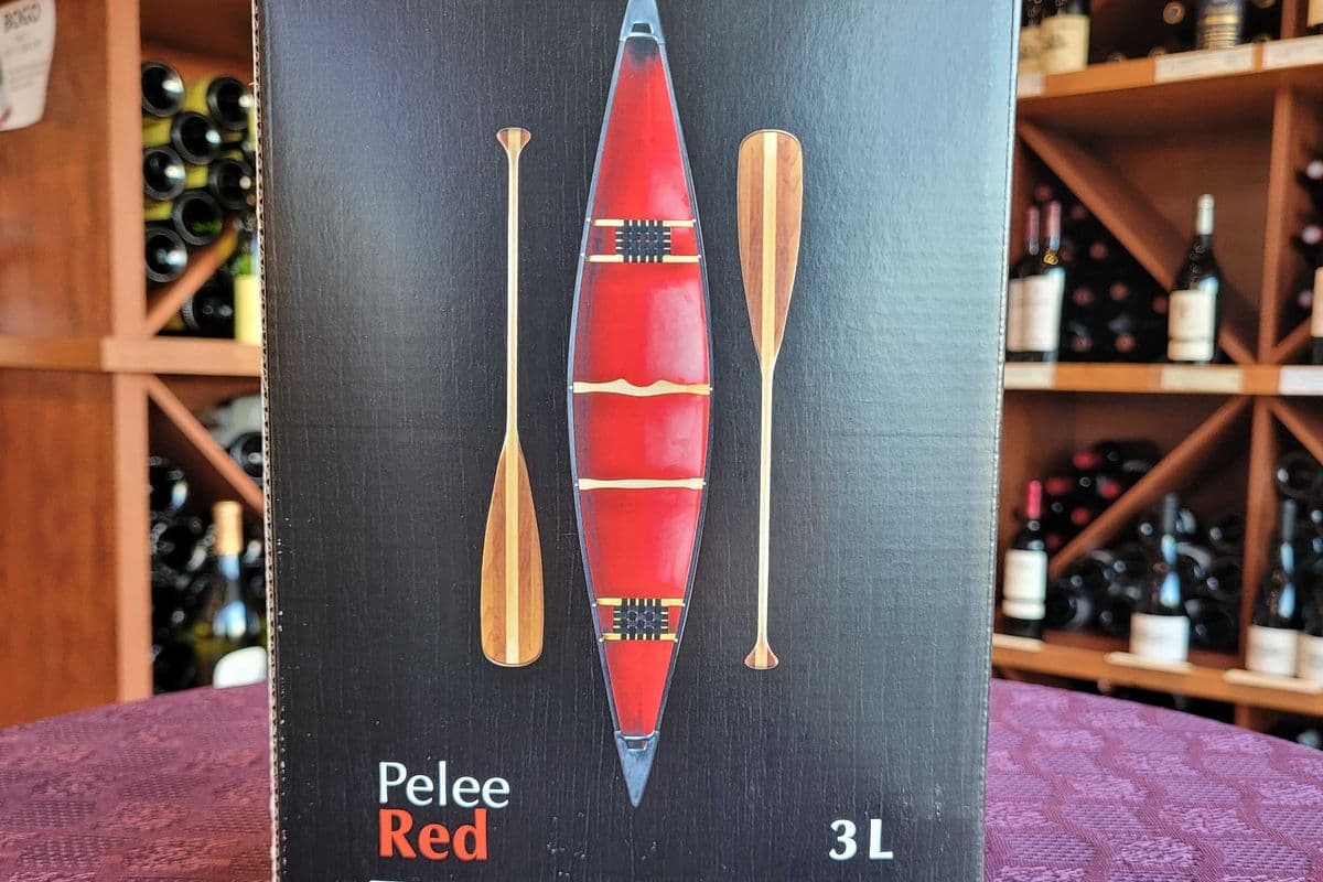 red | pelee island canoe 3 litre red (1 x 3000ml)