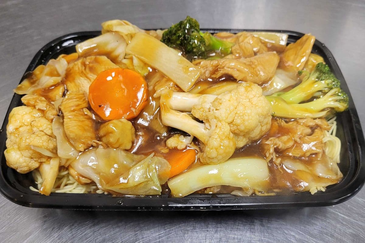 Chicken Cantonese Chow Mein