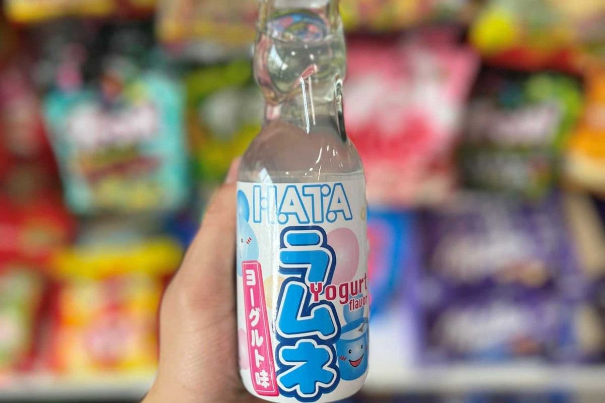 (JAPAN) HATA RAMUNE YOGURT SODA🥛✨- 200ML
