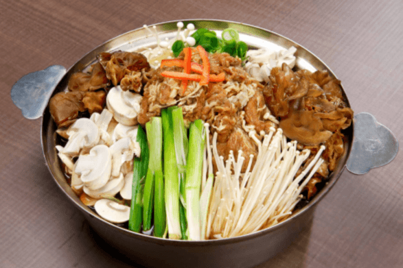 33. Bulgogi (Beef and Mushroom Hot Pot)