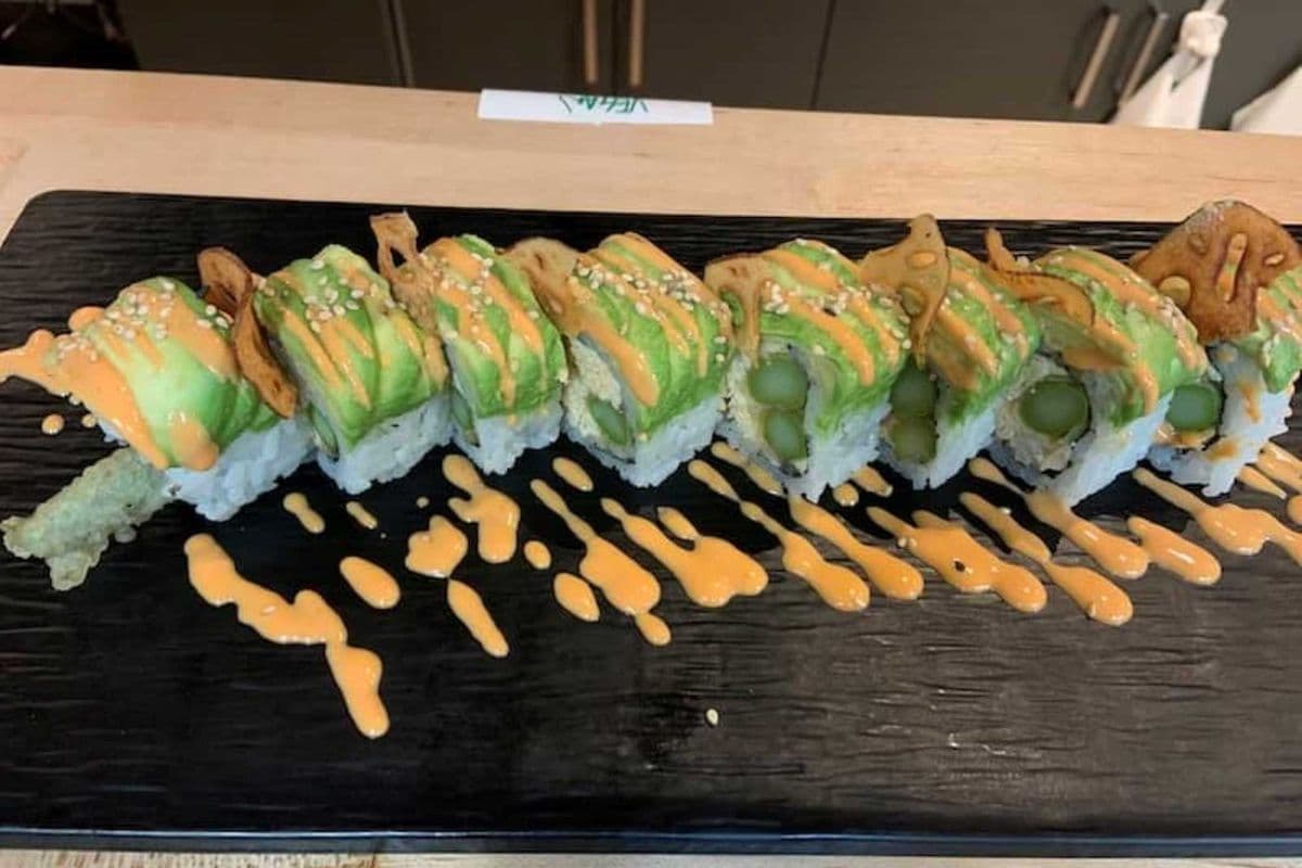 Spicy Green Dragon Roll (8pcs)