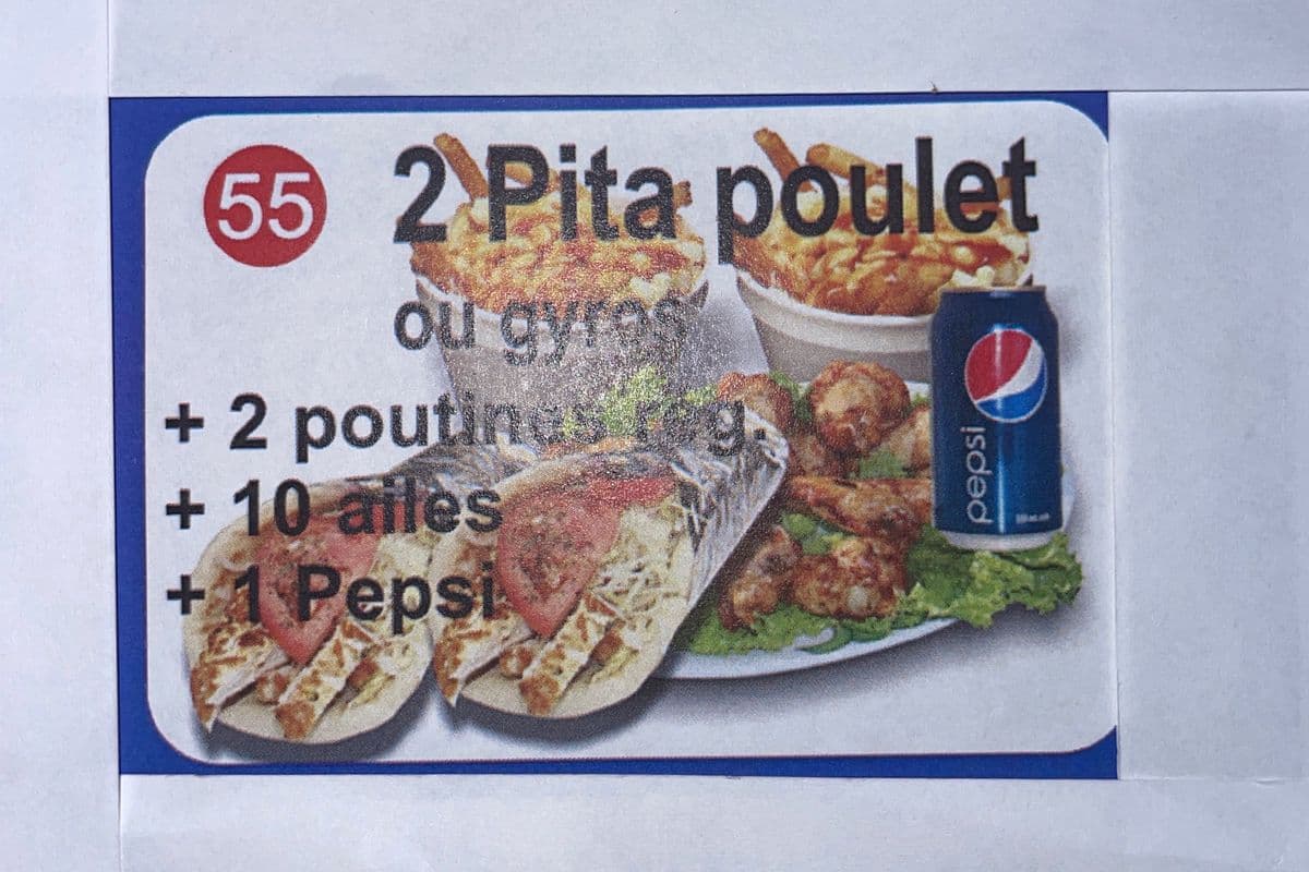#55 Combo : 2 pita poulet, + 2 poutines reg.+ 10 ailes de poulet + 1 Pepsi.