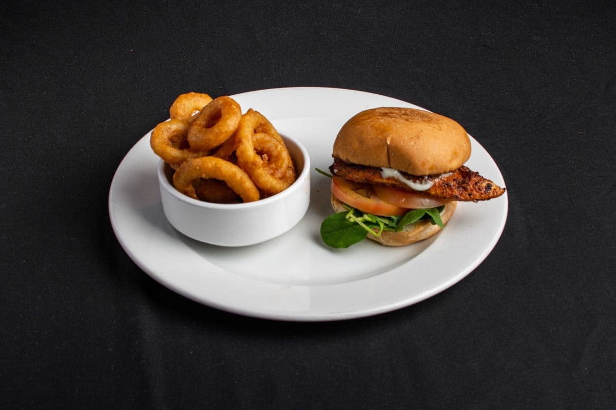 Grilled Cajun Chicken Burger (6 oz)