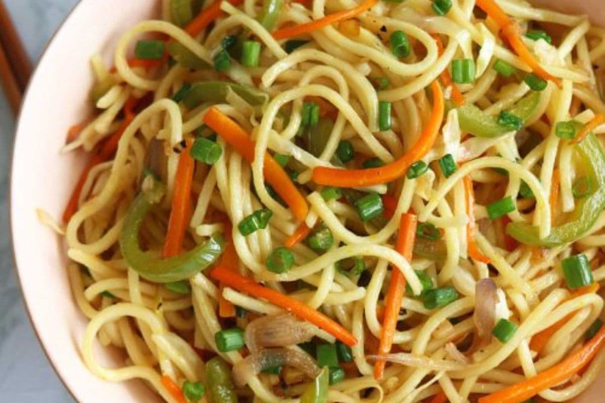 Hakka Noodles Non-Veg