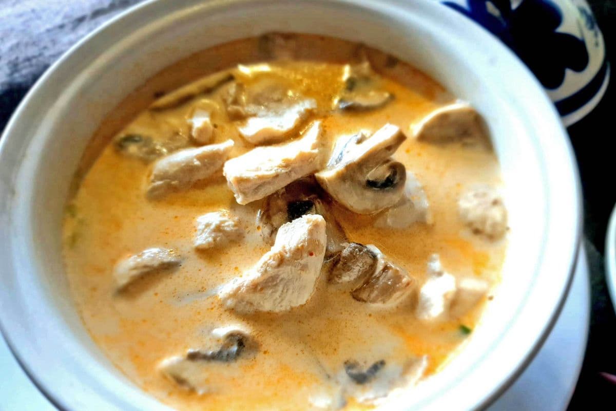 11. Tom-Kha-Gai (16oz)