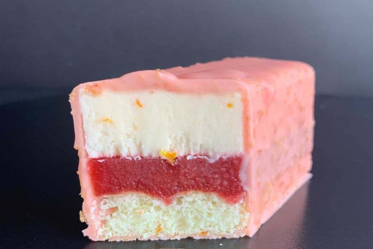 Strawberry Grapefruit Dessert (Size 9*3*4 cm.)