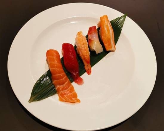 Five Pieces Sushi