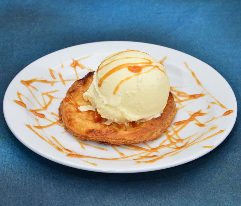 Rustic apple Tart with Caramel Sauce