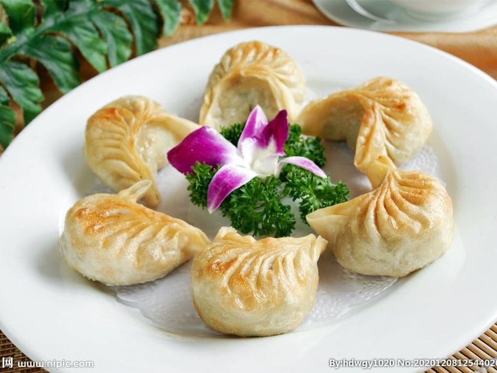 3.Pan Fried Pork Dumplings(6pcs)上海鍋貼